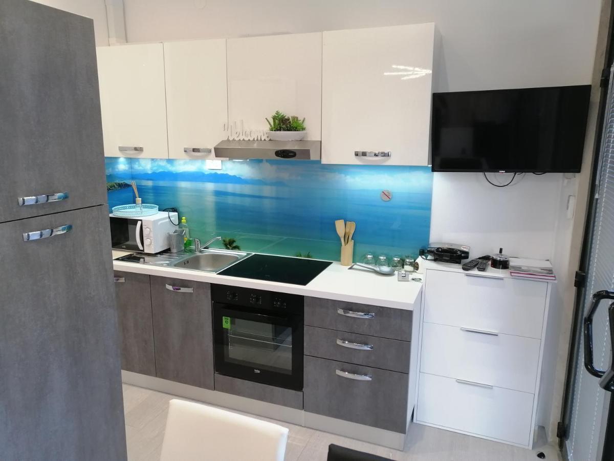 Apartment Rose By The Beach & Tennis Courts Split Exterior foto